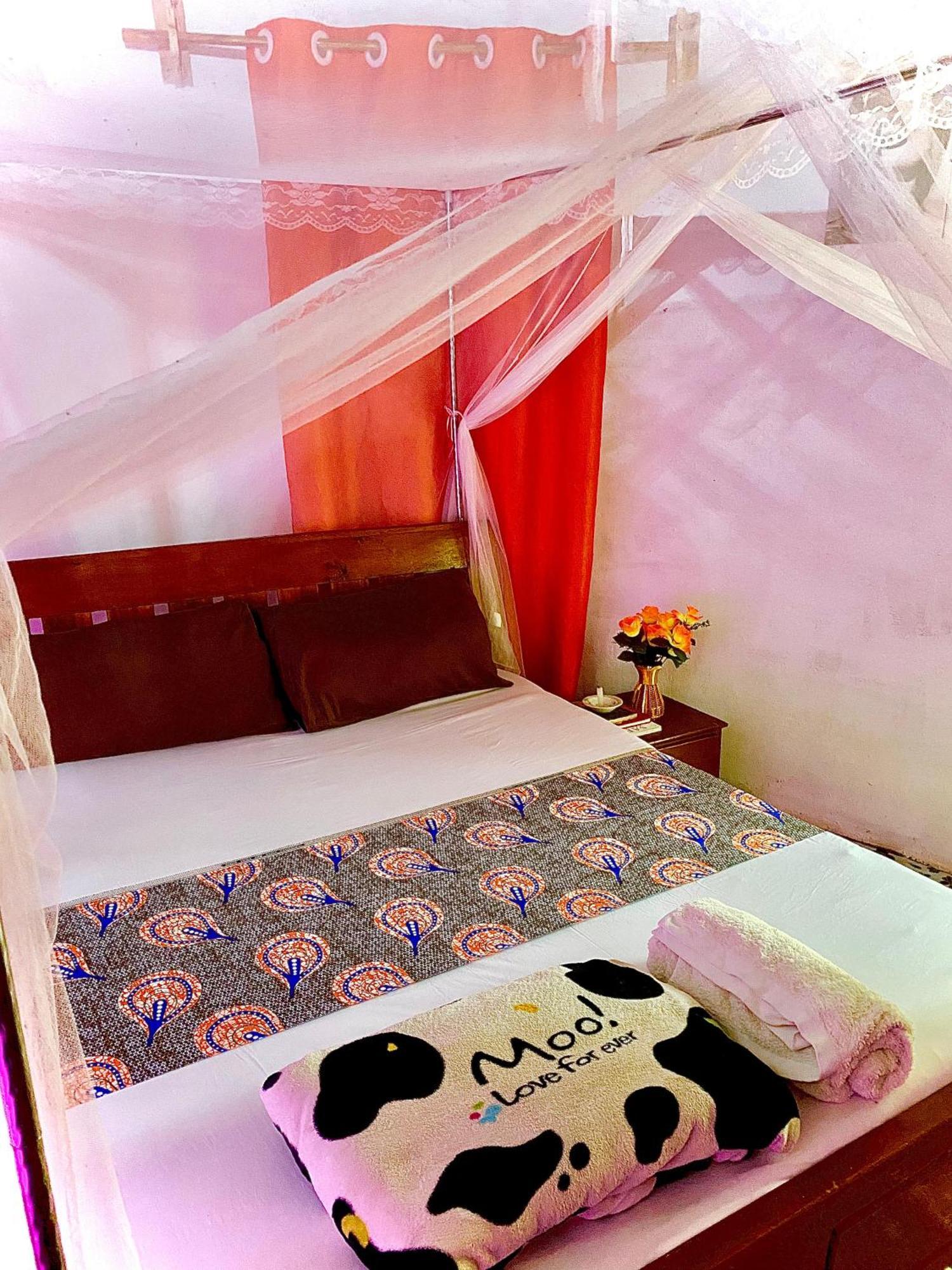 African Hut Tiny Cottage Diani Beach Exterior photo